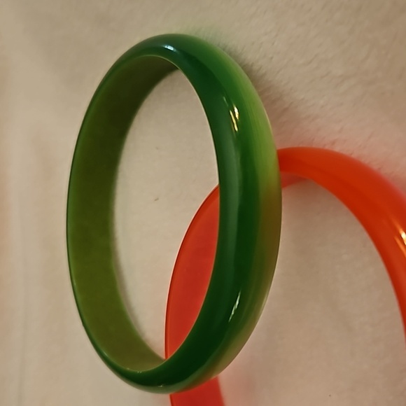 Vintage Set of Three Moonglow Atomic Bangle Bracelets - Picture 3 of 8